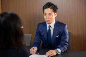 島貫翔伍による相続相談の様子
